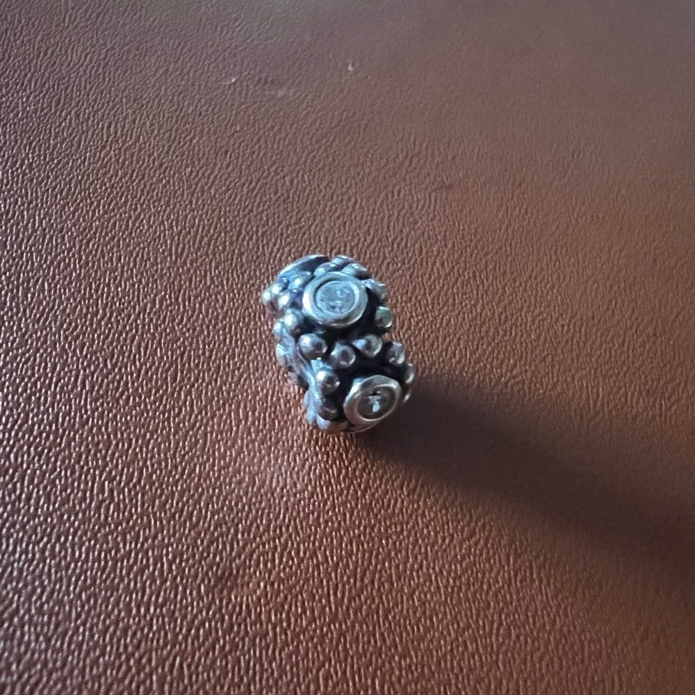 Pandora Her Majesty Spacer Charm